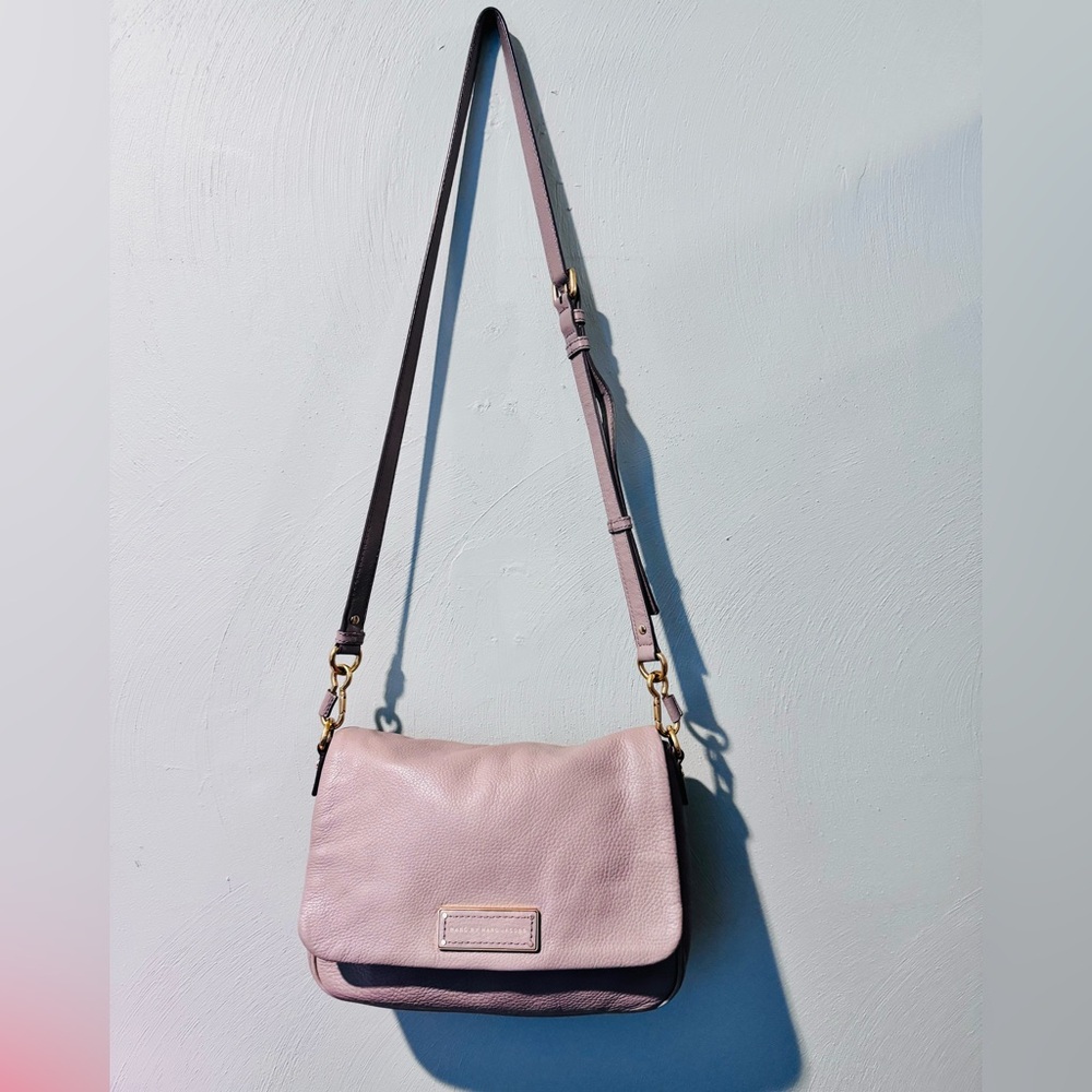 Marc by Marc Jacobs
Beige Leather Crossbody Bag